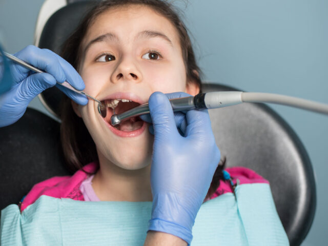 https://www.emergencydentistomaha.com/wp-content/uploads/2020/11/body-2-640x480.jpg